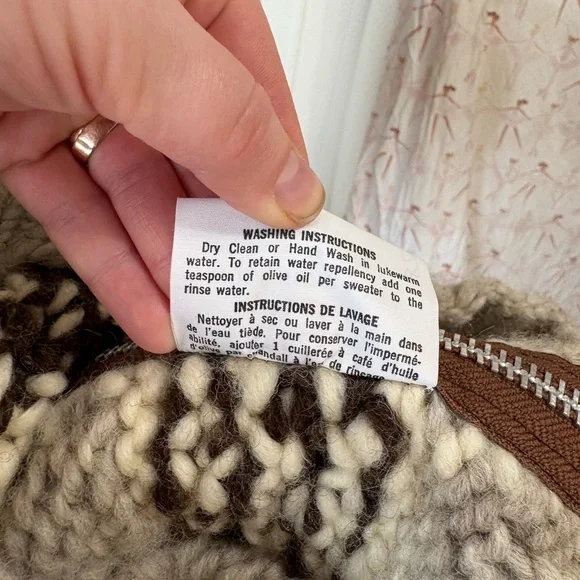 Canadian Sweater Company LTD Vintage Chunky Knit 100% wool sweater - Picture 8 of 10